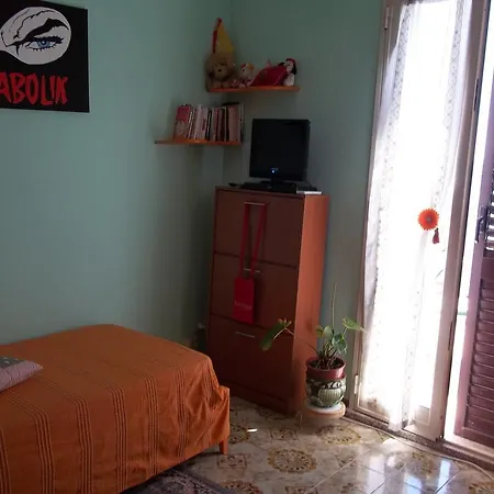 Mare E Monti Джардини-Наксос